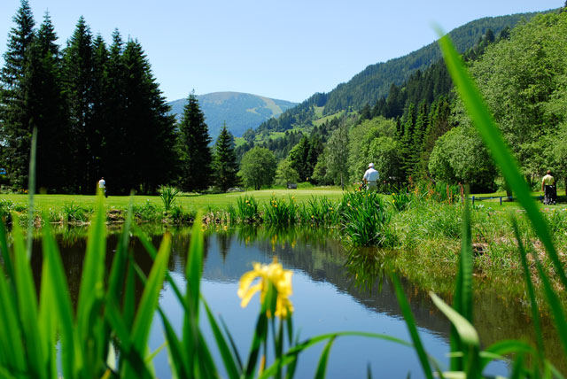 Parcours de golf Bad Kleinkirchheim Kaiserburg avec vue sur les Nockberge